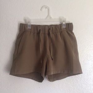 Lululemon On The Fly 2.5” Shorts